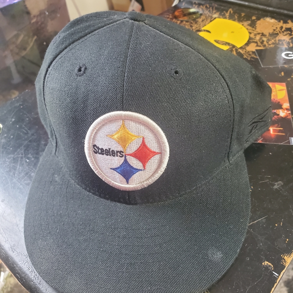 Reebok  fitted cap Pittsburgh Steelers mens size 8